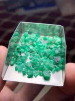 Exploring a 41.10ct Rough Emerald Lot from Swat - Image 6
