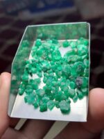 Exploring a 41.10ct Rough Emerald Lot from Swat - Image 7