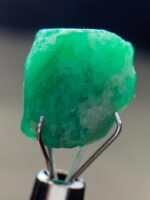 10.96ct Afghan Emerald Crystal: Raw Gemstone - Image 9
