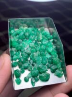 Rare Swat Emerald: 61.55ct Rough Gem - Image 5