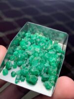 Rare Swat Emerald: 61.55ct Rough Gem - Image 12