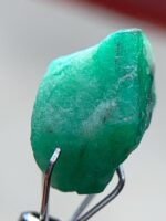 The Charm of a 6.37ct Emerald Crystal: Swat 11.56x10.11x8.67mm - Image 6