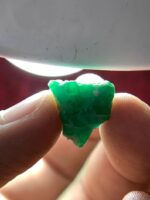 12.21ct Swat Emerald Crystal – Natural Beauty with Vibrant Green Saturation - Image 5