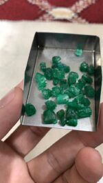 32.22 Carat Emerald Rough Lot from Swat – Dimensions 10.00 × 8.17 × 7.68 mm - Image 2