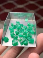 32.22 Carat Emerald Rough Lot from Swat – Dimensions 10.00 × 8.17 × 7.68 mm - Image 5