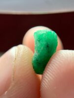 3.54ct Swat Emerald Crystal – Natural Untreated Green Gem from Pakistan - Image 7