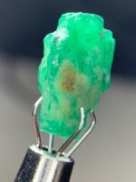 5.37ct Swat Emerald Crystal – Natural Green Gemstone - Image 3