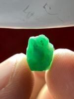 2.96ct Swat Emerald Crystal – Natural Untreated Gemstone with Exceptional Shape - Image 3