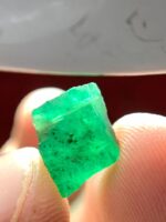 Spotlight on a 3.30 Carat Swat Emerald Crystal: Shape, Size and Significance - Image 6
