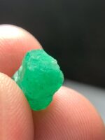 4.70ct Swat Emerald Crystal – A Striking Natural Gem from Pakistan’s Northern Valleys - Image 5