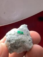 Giant from the Valley: 118.89 ct Emerald Specimen from Swat, Pakistan - Image 3