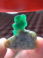 A 34.89-Carat Swat Emerald Specimen — Broad, Sculptural, and Remarkably Expressive - Image 4
