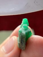A Glimpse into Nature’s Green Treasure: 20.20ct Emerald Specimen - Image 10