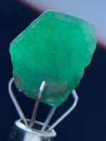 4.70ct Swat Emerald Crystal: A Natural Marvel in Precision and Symmetry - Image 2