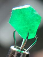 Untouched Beauty: 2.00ct Rough Swat Emerald with Natural Depth and Rich Color - Image 2