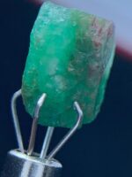 4.70ct Swat Emerald Crystal: A Natural Marvel in Precision and Symmetry - Image 3