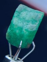 4.70ct Swat Emerald Crystal: A Natural Marvel in Precision and Symmetry - Image 5