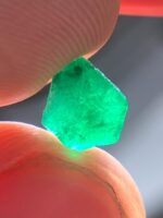 Untouched Beauty: 2.00ct Rough Swat Emerald with Natural Depth and Rich Color - Image 7
