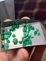 Swat Emerald Treasure: 24.50ct Emerald Rough Lot (5.28 × 7.33 × 6.60 mm) - Image 3