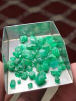 Discover the Beauty of Swat Emeralds: A 41.10 Carat Rough Lot - Image 5