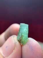 4.15ct Emerald Crystal from Laghman, Afghanistan – Slender and Striking - Image 5
