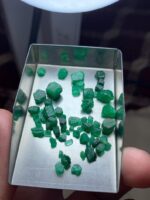 Swat Emerald Treasure: 24.50ct Emerald Rough Lot (5.28 × 7.33 × 6.60 mm) - Image 7