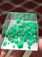 Discover the Beauty of Swat Emeralds: A 41.10 Carat Rough Lot - Image 8