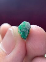 Precision in Green: 3.17 ct Swat Emerald Crystal with Bold Clarity and Structure - Image 8