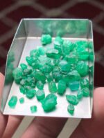 Discover the Beauty of Swat Emeralds: A 41.10 Carat Rough Lot - Image 14