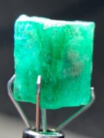 Nature’s Green Jewel: 5.50ct Swat Emerald Crystal – A Compact Marvel of Clarity and Color - Image 6