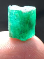 Nature’s Green Jewel: 5.50ct Swat Emerald Crystal – A Compact Marvel of Clarity and Color - Image 7