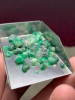 Weight and Color Combined - 40.44 Carat Emerald Rough Lot from Laghman, Afghanistan - Image 2