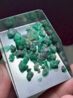 Weight and Color Combined - 40.44 Carat Emerald Rough Lot from Laghman, Afghanistan - Image 3