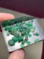 Weight and Color Combined - 40.44 Carat Emerald Rough Lot from Laghman, Afghanistan - Image 9