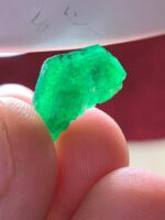 Green Geometry: A 6.24-Carat Emerald Crystal from Swat Valley - Image 3