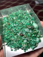 332.50 ct Swat Emerald Rough: Raw Beauty in Every Facet - Image 4