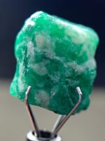 Magnificent 14.91ct Swat Emerald Crystal – A Bold Statement in Natural Luxury - Image 5