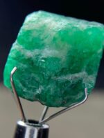 Magnificent 14.91ct Swat Emerald Crystal – A Bold Statement in Natural Luxury - Image 6