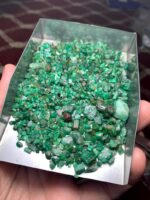 332.50 ct Swat Emerald Rough: Raw Beauty in Every Facet - Image 6