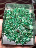 332.50 ct Swat Emerald Rough: Raw Beauty in Every Facet - Image 7
