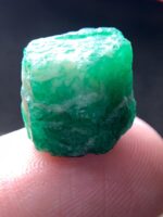 Magnificent 14.91ct Swat Emerald Crystal – A Bold Statement in Natural Luxury - Image 8