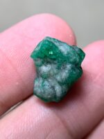8.06 Carat Emerald Crystal from Swat – Natural Beauty in 15x12x6 mm Dimensions - Image 8