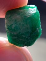 Magnificent 14.91ct Swat Emerald Crystal – A Bold Statement in Natural Luxury - Image 9