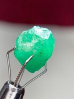 Radiant 2.75ct Emerald Crystal from Swat Valley, Pakistan - Image 8