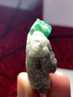 145.90ct Swat Emerald Specimen – Bold Color, Natural Form, Collector’s Quality - Image 4