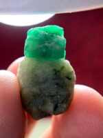 Elegant Swat Emerald: 25.30-Carat Natural Specimen - Image 5