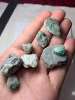 229.20ct Swat Emerald Specimen (34x28x6mm): A Rare Flat-Form Crystal from Pakistan’s Emerald Belt - Image 2