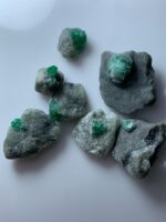 229.20ct Swat Emerald Specimen (34x28x6mm): A Rare Flat-Form Crystal from Pakistan’s Emerald Belt - Image 4