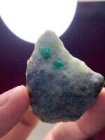 Statement of Natural Grandeur: 102.30-Carat Swat Emerald Specimen - Image 9