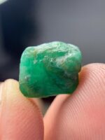Swat Emerald Crystal – 7.680ct Natural Gemstone - Image 3